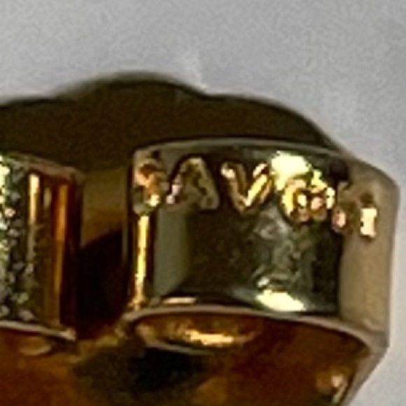 Red Enamel Gold Present Earrings NWOT - Picture 6 of 7